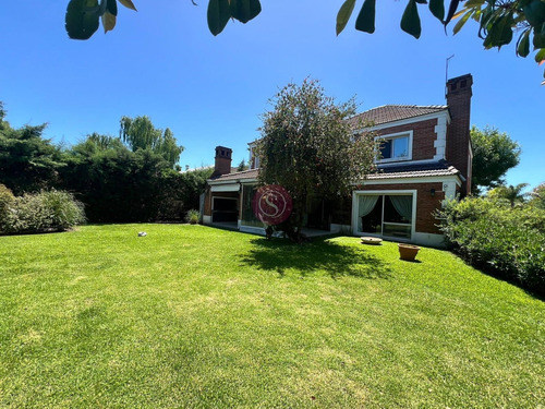 Casa En Venta En Bermudas, Pilar, G.b.a. Zona Norte