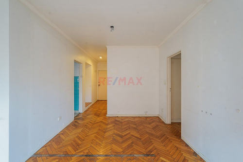 Venta Departamento Dos Ambientes En Av Corrientes