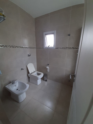 Imagen 11 de 29 de Quintas De Italia 2, Casa En Venta 4 Dormitorios, Pileta, Escritorio, Seguridad