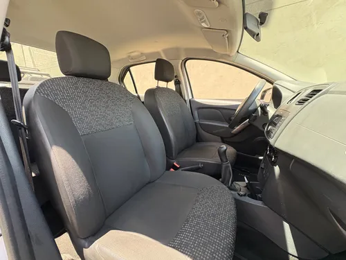 Renault Logan 1.6