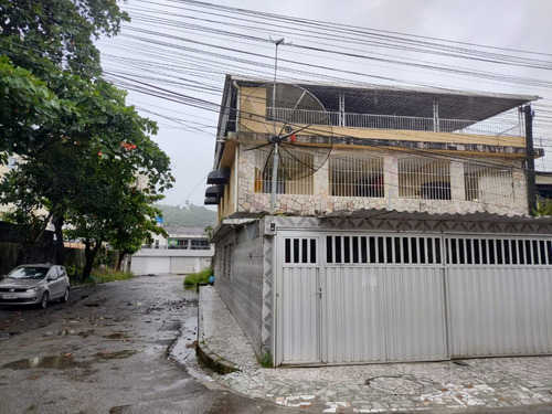 Casa Reformada Com Garagem E Quitinete Incluso Super Ventilada Com Salão Amplo