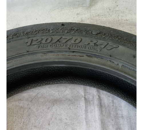 Pneu Dianteiro Pirelli Slick Superbaike 120/70 17 Semi Novo (Usado)