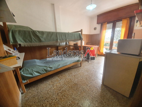 Imagen 11 de 29 de Venta En Block - 3 Locales + 8 Departamentos De 2 Y 1 Amb. - Una Cuadra Del Mar