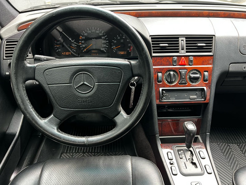 Mercedes-benz C230 Elegance At Speed Motors