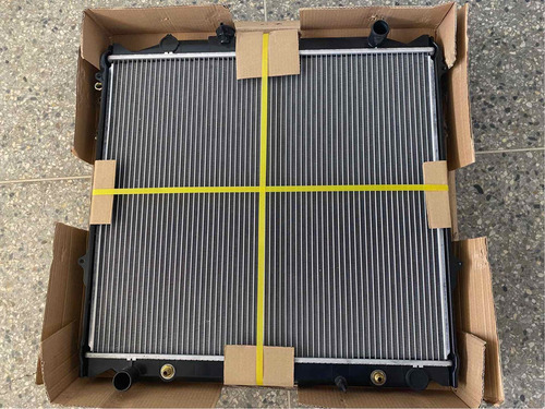 Radiador Toyota 4runner 1999 2000 2001 2002 Prado Meru