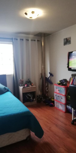 Esplendida Casa Aislada De 3 Pisos En Barrio Residencial...