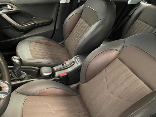 Peugeot 2008 1.6 Feline 2016