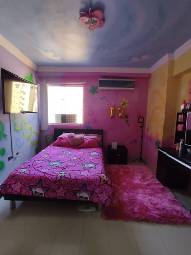 Imagen 7 de 8 de Michelle Vargas Vende Bello Y Magnífico Penthouse De 3 Niveles Res Piemonte - La Trigaleña Alta Foa-1545mv