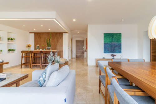 Bajo De Precio! Venta De Espectacular Ph Con Muebles En Residencial Vista Alta!