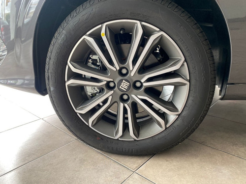 Imagen 6 de 15 de Fiat Cronos Precision 1.8 Mt My22 0km