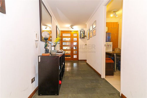 Departamento En Venta De 3 Dorm. En Providencia