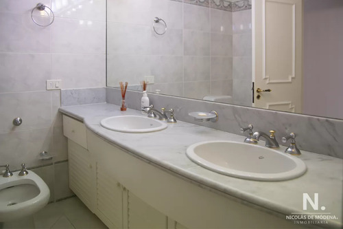 Beverly Tower Punta Del Este, Maldonado Uruguay, Apartamento De 3 Dormitorios En Venta En Torre De Jerarquia.