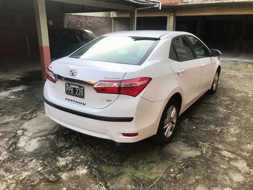 Imagen 4 de 14 de Toyota Corolla 1.8 Xei Cvt 140cv 2016