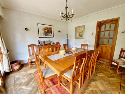 Linda Casa Metro Bilbao/ Colegio San Ignacio