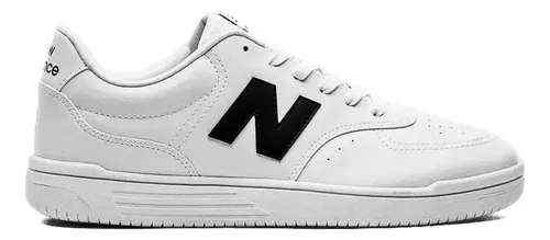 Tênis New Balance BB80 masculino casual, vista lateral direita, em cor branca com o logo 'N' em preto na lateral e detalhes da costura.