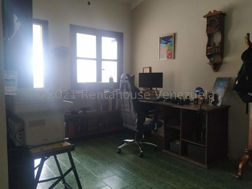 Imagen 5 de 15 de Leida Falcon Rentahouse Vende Casa En Carialinda Naguanagua 22-9303 Lf