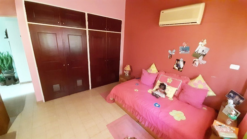 Imagen 10 de 20 de Casa Quinta En Venta. Lechería.