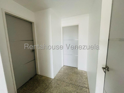 Valeria Chong Apartamento Venta Barquisimeto Lara Zona Centro Este Oportunidad Residencial Economico Código Inmobiliaria Rent-a-house 25-18558