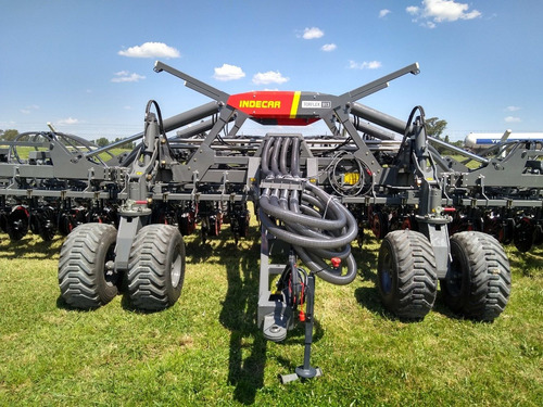 Sembradora Indecar Torflex + Torbox