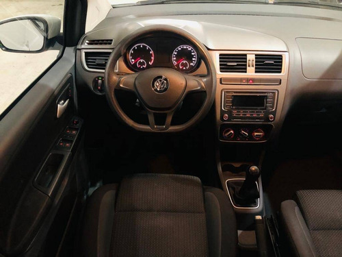 Volkswagen Fox 1.0 Mpi Trendline 12v Flex 4p Manual