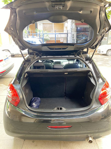 Imagen 14 de 15 de Peugeot 208 1.6 5p Allure 2016