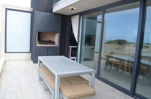 Venta Departamento 2 Dormitorios Las Gaviotas Con Cochera