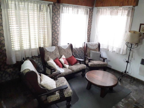 Imagen 15 de 22 de Venta - Excelente Chalet 5 Amb + Pileta - Monte Grande