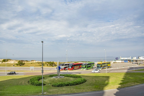Imagen 12 de 30 de Torre Imperiale I, Esquinero - Punta Del Este Brava