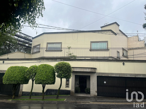 Venta Casa 5 Ambientes Lomas De Chapultepec Vii Sección
