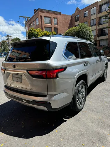 Toyota Sequoia 3.5 V6 Capstone