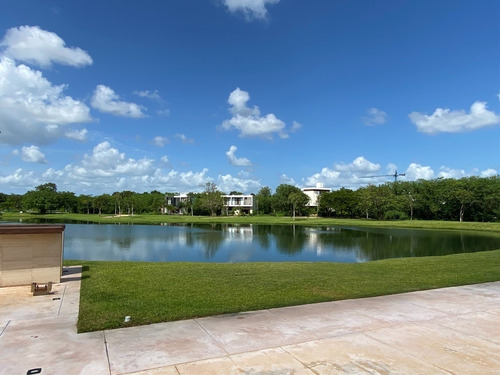 Venta De Lotes En Cabo Norte, Privada Lantia, Merida Yucatan