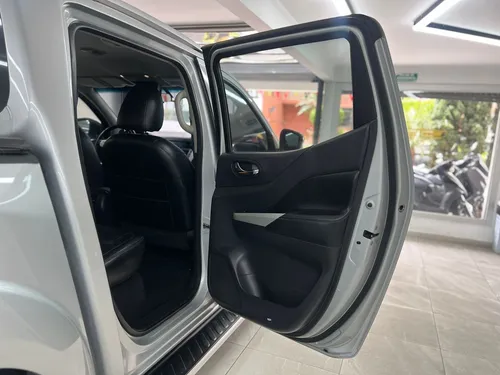 Nissan Frontier Diesel AT 2.5 4*4 2019