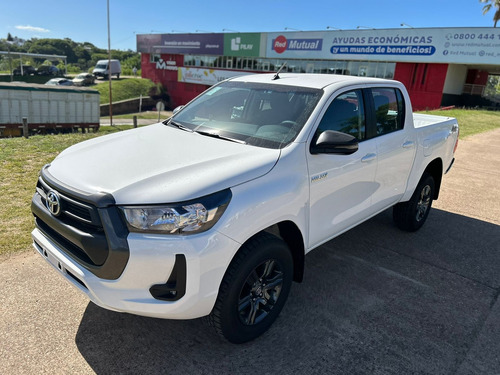 Toyota Hilux 2.8 Sr Mt 4x4 Y 4x2 ¡¡ 0km !! Recibo Vehículos