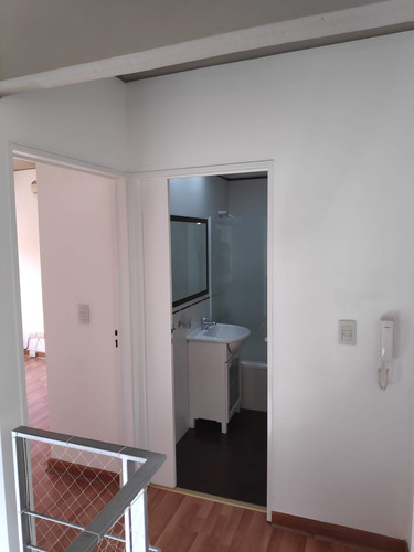 Depto. Duplex Venta Nuñez 3 Amb C/coch. 77 M.