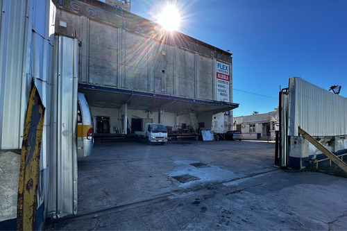 Espacios De Almacenamiento En Alquiler Para Productos Y Materiales De Construcción