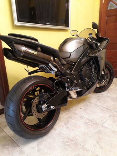 Yamaha R1
