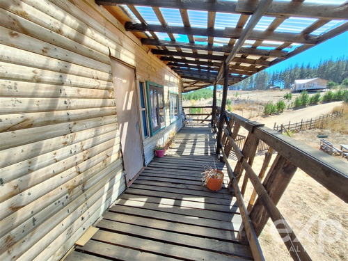 Casa En Venta De 2 Dorm. En Pichilemu