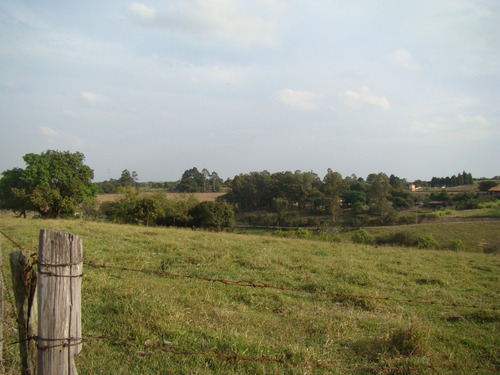 Chácara 50.000m2 Asfalto,casa Simples,agua,energia,telefone,300m2 Da Área Urbana,1 Km Centro De Mombuca,10 Kms Rod Açucar E 30 Kms Da Bandeirantes - Ch00063 - 69334811