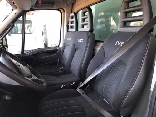 Imagem 5 de 14 de Iveco 55c17