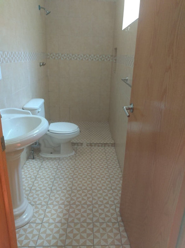 Edificio Para Remodelar Con Local Comercial