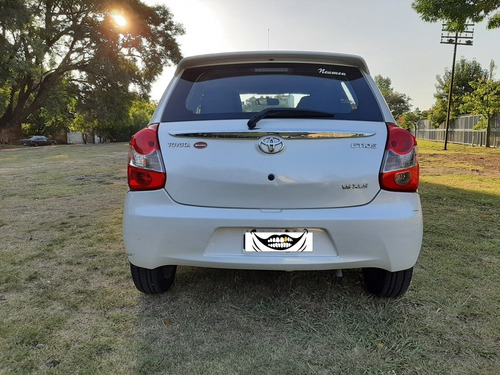 Toyota Etios 1.5 M/t