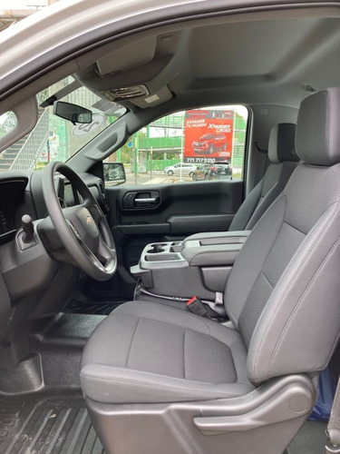 Imagen 12 de 12 de Chevrolet Silverado Reg Cab 2020