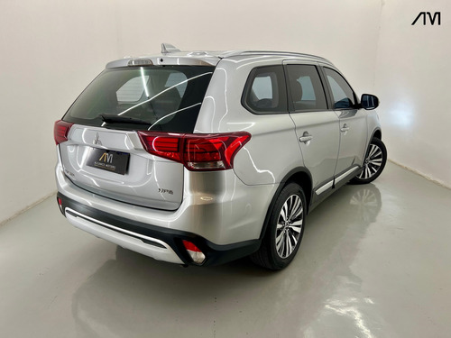 Mitsubishi Outlander 2.0 MIVEC GASOLINA HPE AUTOMÁTICO
