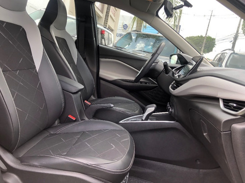 Imagem 7 de 10 de Chevrolet Onix Hatch Prem. 1.0 12v Tb Flex 5p Aut.