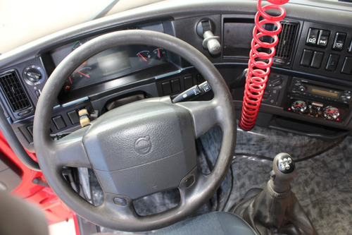 Imagem 4 de 11 de Volvo Fh460 6x2 2012 Vermelho