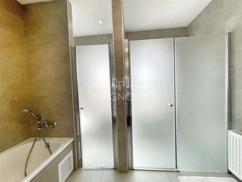 Casa En Venta De 5 Dorm. Mas Servicio En Chamisero