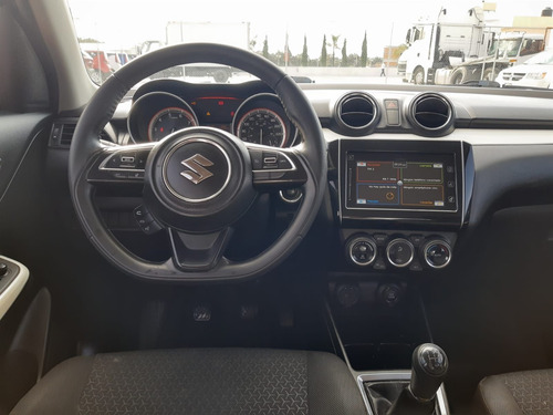 Imagen 11 de 11 de Suzuki Swift 2018 1.2 Glx Mt