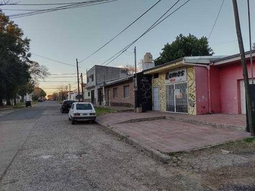 Imagen 1 de 5 de Venta Locales Con Espacio Ampliacion.