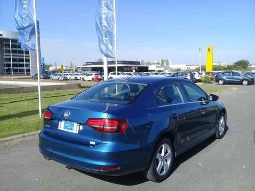Volkswagen Vento 2.5 Luxury Tiptronic Mb