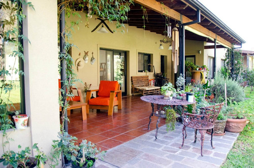 Imagen 8 de 22 de Casa A La Venta Venta - La Elina - Comarcas De Luján - 5 Ambientes - Pileta